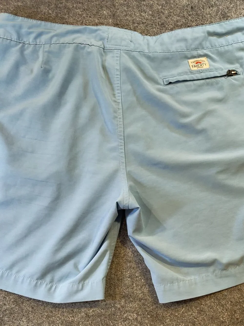 Faherty All Day Shorts Light Blue Hybrid Quick‑Dry (Flaws Shown)